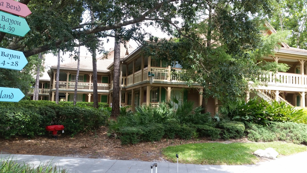 Historic Inn in Lush Greenery